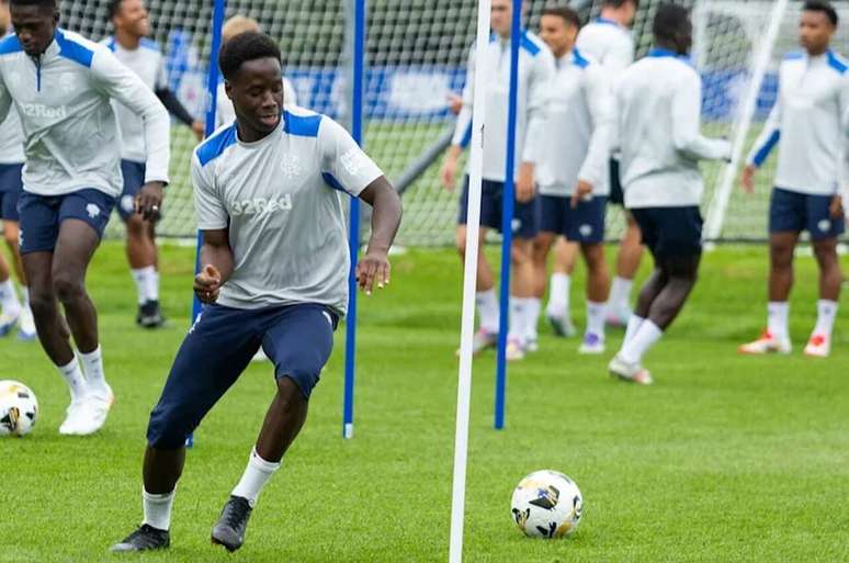 Treino de prepara&ccedil;&atilde;o do Rangers antes da 2&ordf; fase Preliminar da Champions &ndash;