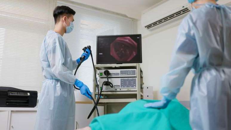 A colonoscopia &eacute; uma das ferramentas para fazer o diagn&oacute;stico do c&acirc;ncer colorretal