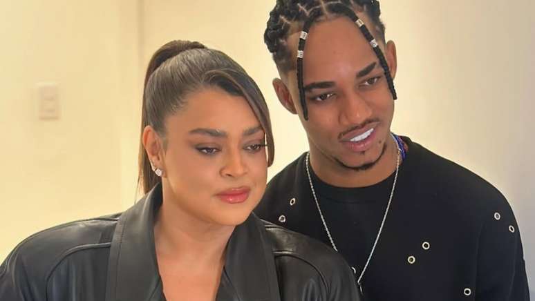 Affair de Preta Gil presta homenagem após morte da cantora: ‘Tá difícil de acreditar’