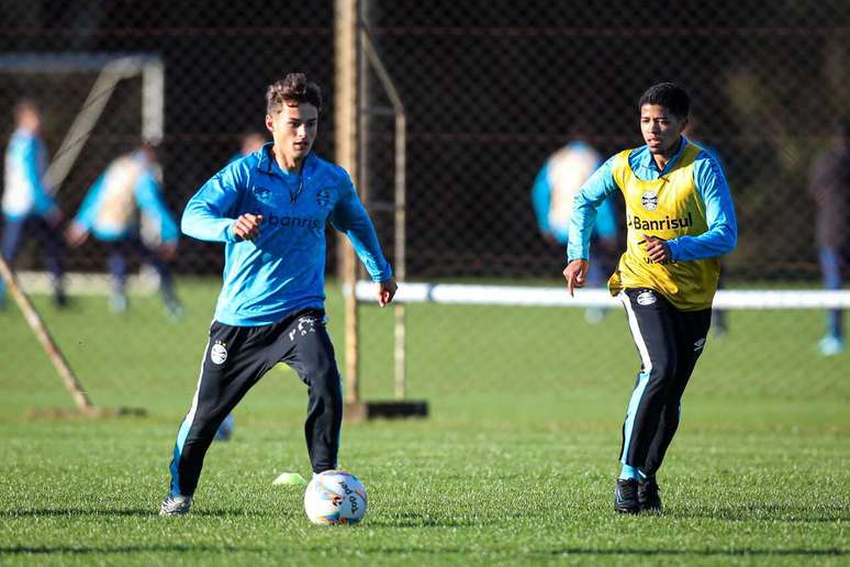 Gr&ecirc;mio fez treino antes de viagem ao Rio de Janeiro &ndash;