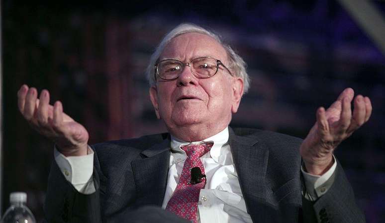 Warren Buffett disse ter pago 17% de impostos &mdash; enquanto sua secret&aacute;ria pagou 36%