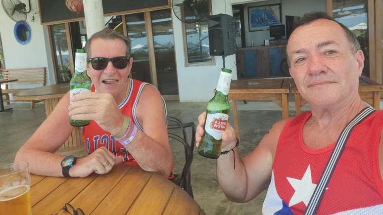 Paul Longworth (esq.) e Albert Alfonso (dir.) viveram juntos por 20 anos