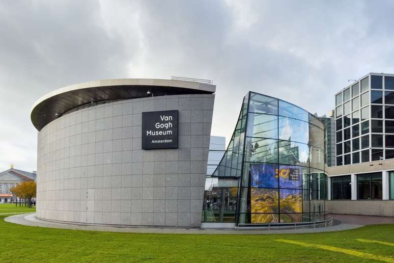 O Van Gogh Museum abriga a maior cole&ccedil;&atilde;o de obras do artista 