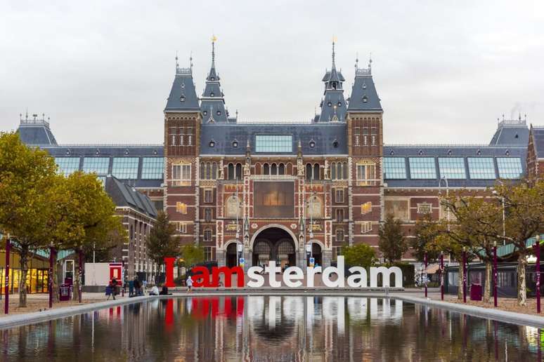 O Rijksmuseum conta com obras de arte da Era de Ouro holandesa 