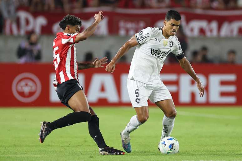 Danilo Barbosa est&aacute; de sa&iacute;da do Botafogo &ndash;&nbsp;