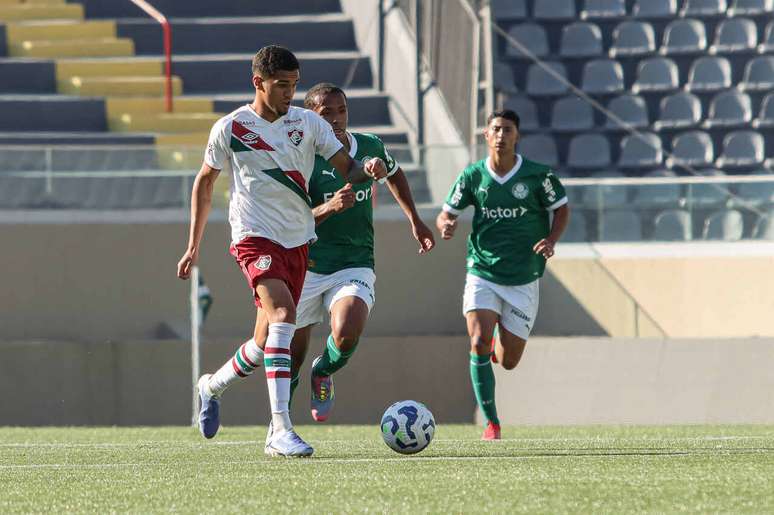 Riquelme Felipe marcou o gol de p&ecirc;nalti pelo Fluminense &ndash;