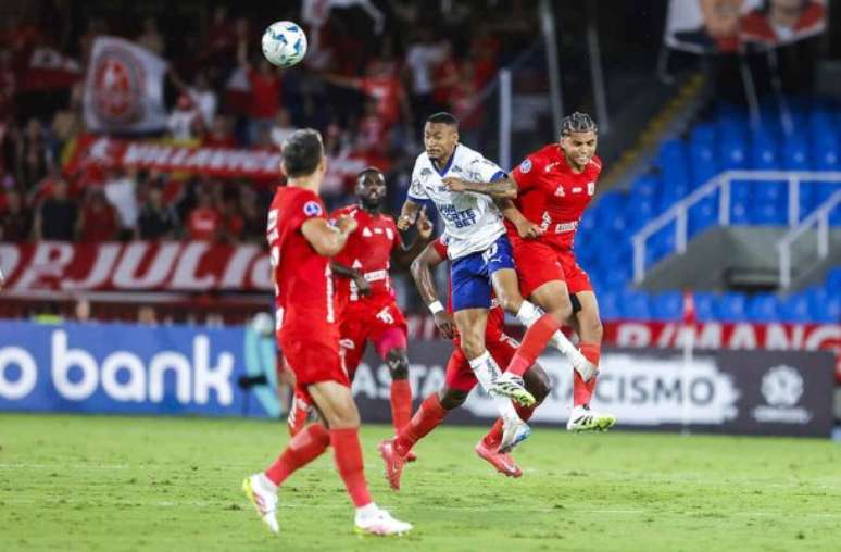 Bahia deixou a desejar e perdeu para o América de Cali por 2 a 0 –