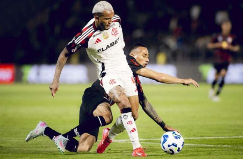 Wesley marks the farewell, Flamengo beats Bragantino and continues in the struggle for the command