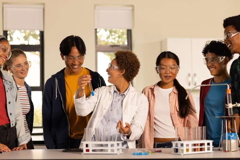 Rea&ccedil;&otilde;es revers&iacute;veis &eacute; um dos temas cobrados com frequ&ecirc;ncia no Enem 