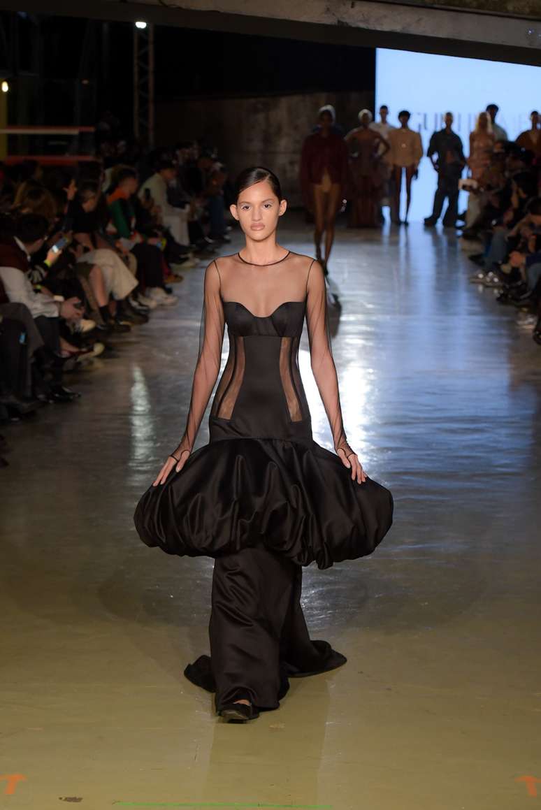 Desfile de Guilhereme Dutra 