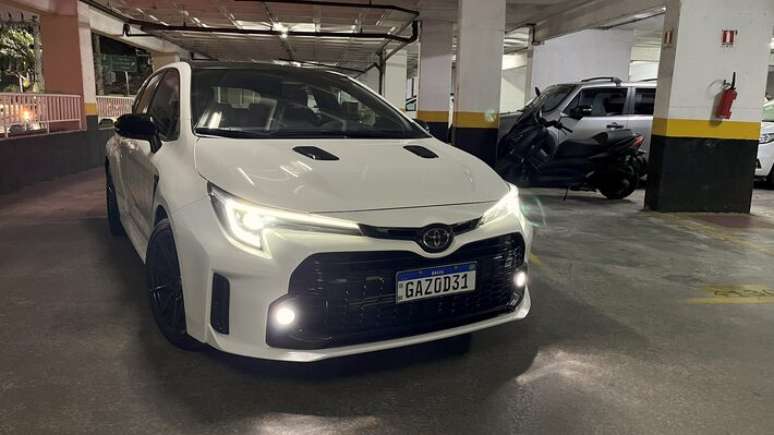Vers&atilde;o hatch tem o estilo do Corolla vendido nos EUA, com desenho mais arrojado