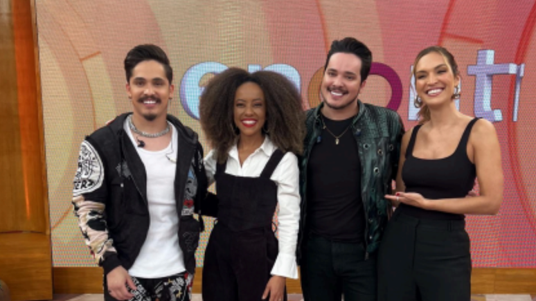 Kaique e Felipe encantam público ao vivo no programa 'Encontro com Patrícia Poeta'