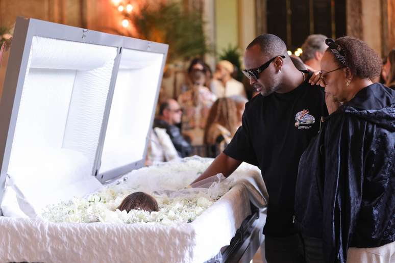 Thiaguinho se emociona em despedida de Preta Gil - Roberto Filho e Manuela Scarpa / BrazilNews