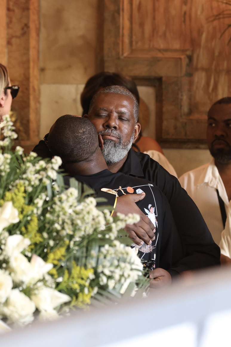 Thiaguinho se emociona em despedida de Preta Gil - Roberto Filho e Manuela Scarpa / BrazilNews