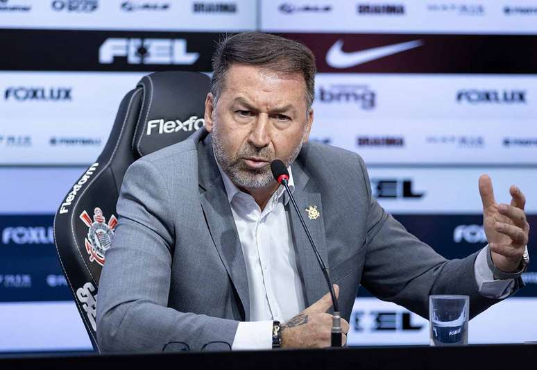 Augusto Melo acredita que pode voltar a presid&ecirc;ncia do Corinthians &ndash;