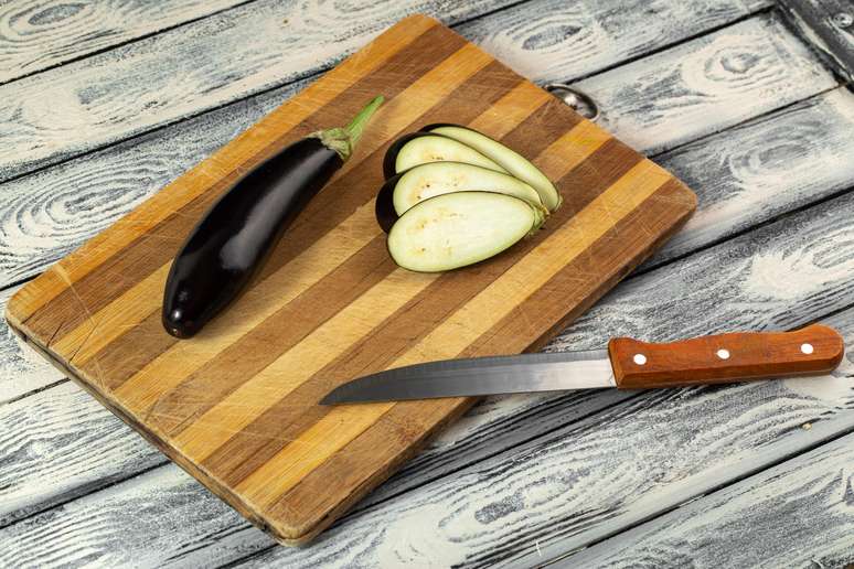 Is the water with aubergines well?