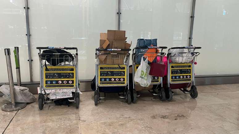 Carrinhos servem para guardar pertences