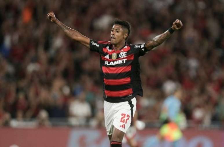 Bruno Henrique teria forçado cartão contra o Santos, no Brasileirão de 2023 –