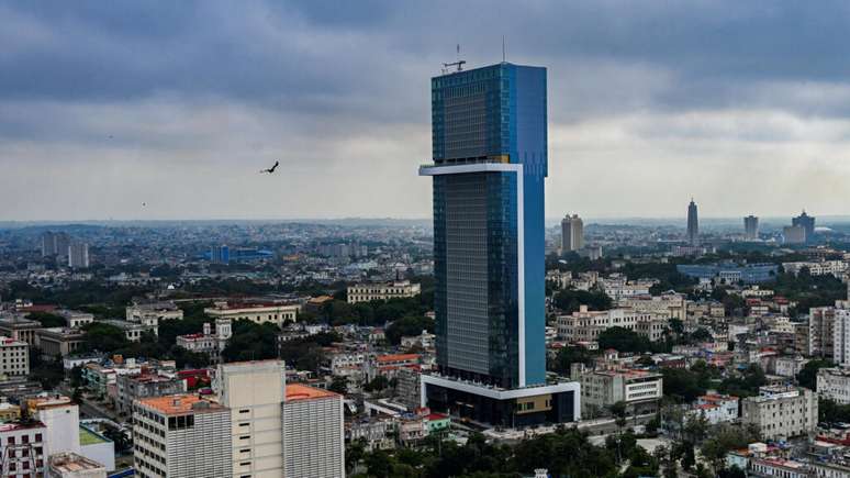 Torre K, o último e mais luxuoso hotel 5 estrelas construído em uma Havana estagnada e sem turistas.