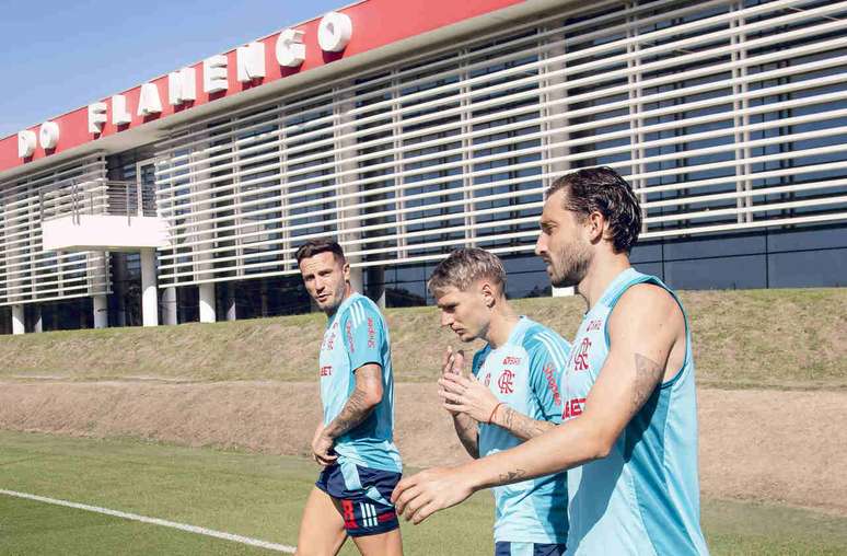 Sa&uacute;l &Ntilde;iguez em seu primeiro treinamento no Flamengo. Adriano Fontes/Flamengo