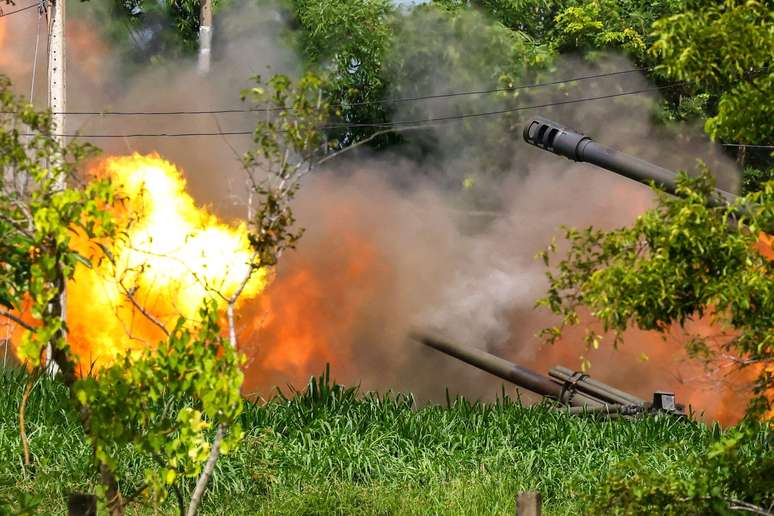 Thailand forces move against Cambodia Thailand forces move against Cambodia