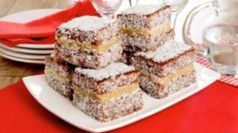 Coconut cake with Dulce de leche brigadeiro: test the dish at home Coconut cake with Dulce de leche brigadeiro: test the dish at home
