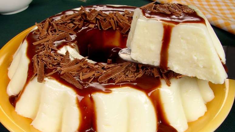 White management with chocolate syrup: try this dessert of the gods White management with chocolate syrup: try this dessert of the gods