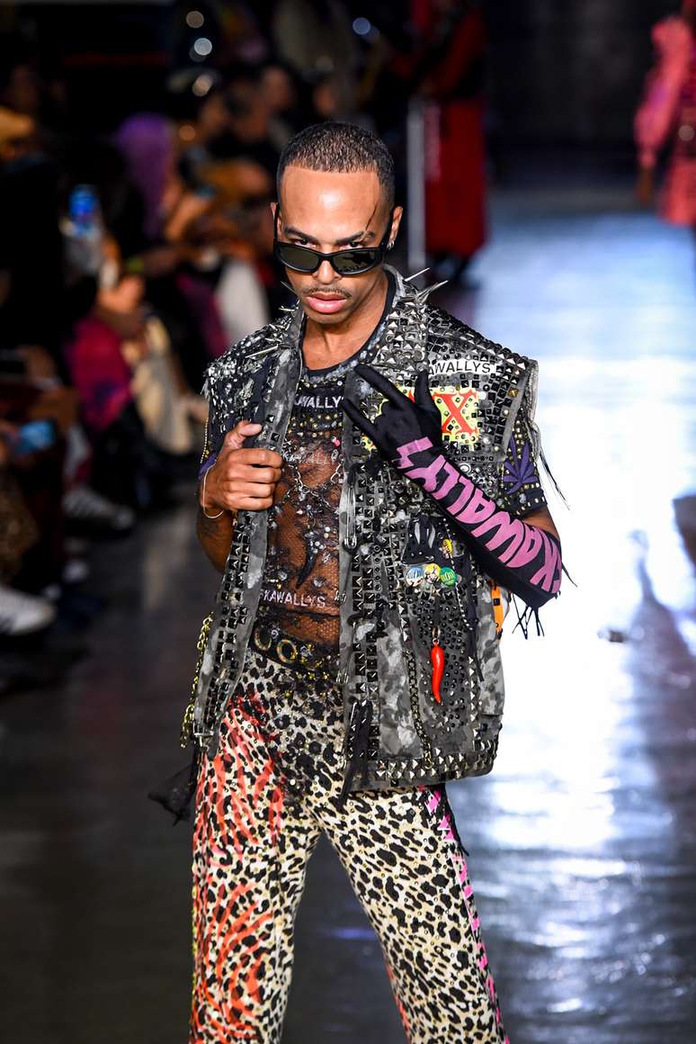 Desfile da Fkawallyspunkculture 