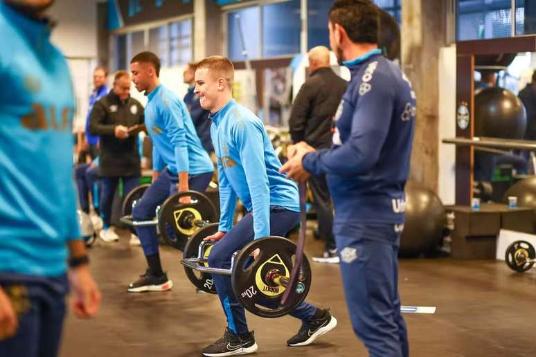 Igor Serrote retomou ao time durante a intertemporada do Gr&ecirc;mio depois de se recuperar de cirurgia no pulso &ndash;