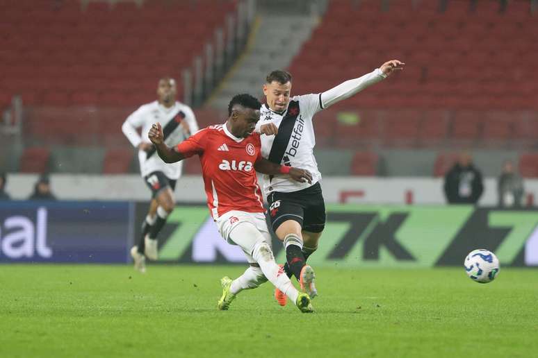 Carbonero esbo&ccedil;a que assumir&aacute; capacidade de decidir jogos pelo Internacional &ndash;