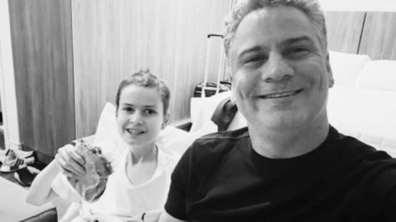 Julio Sérgio Bertagnoli perde filho de 15 anos, Enzo, que lutava contra o tumor cerebral; a família anunciou a morte nas redes sociais