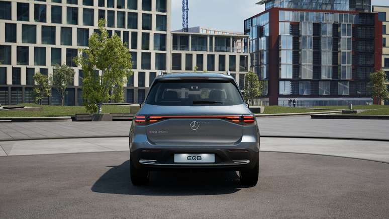 Novo Mercedes-Benz EQB 250+