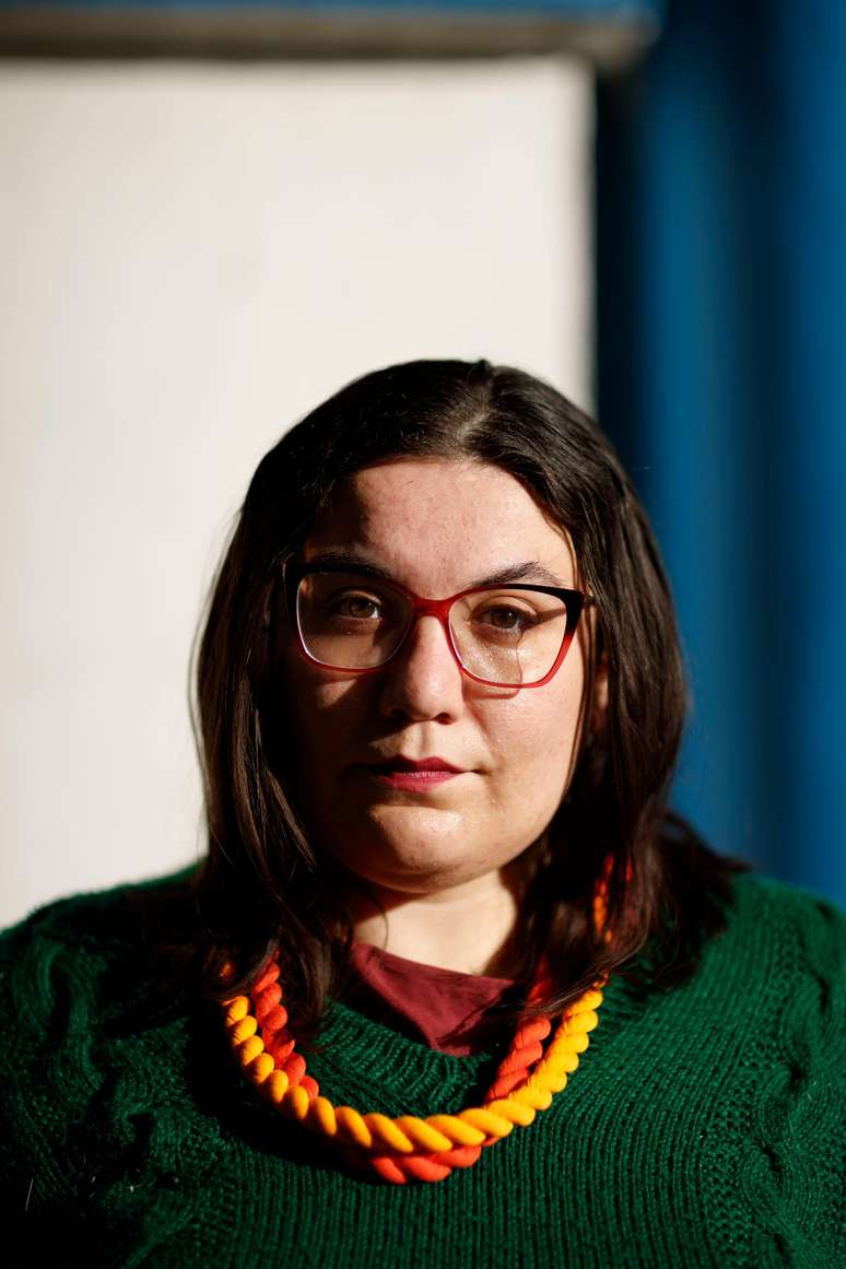 Sem ajuda dos meios oficiais, Alessandra passou a compartilhar sua hist&oacute;ria nas redes sociais e a frequentar grupos de pessoas com casos parecidos