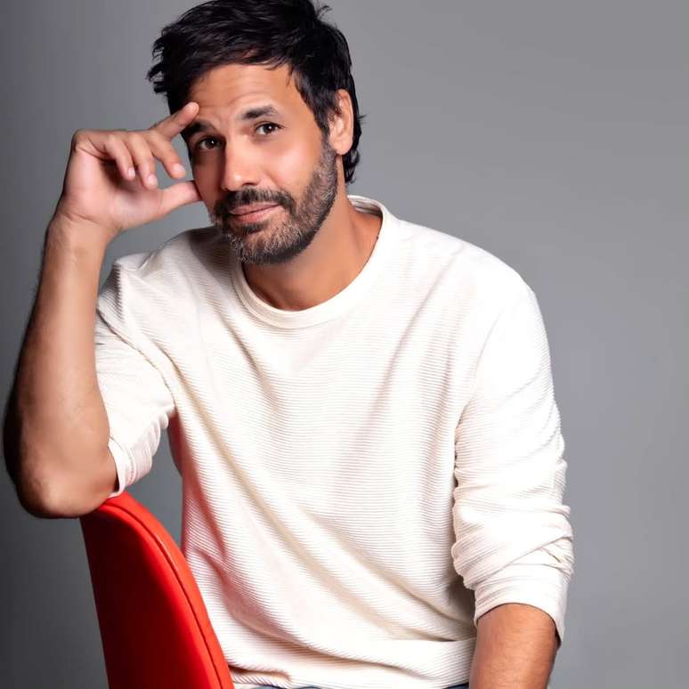 Who is the former globe-actor who is in a coma after the intervention to remove the tumor Who is the former globe-actor who is in a coma after the intervention to remove the tumor