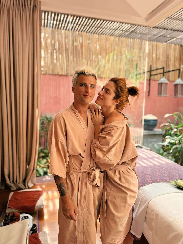 Bruno Gagliasso e Giovanna Ewbank organizam 'festão' de renovação de votos