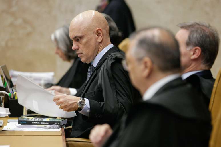 Alexandre de Moraes é alvo de quase metade dos pedidos de impeachment de ministros do STF