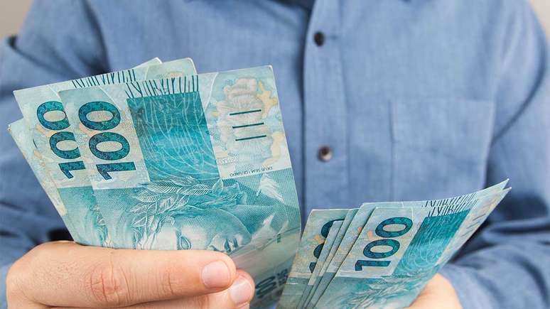 Forecasts of money and work in August for all signs