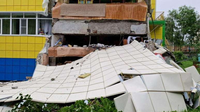 Uma creche destruída por terremoto na Península de Kamchatka