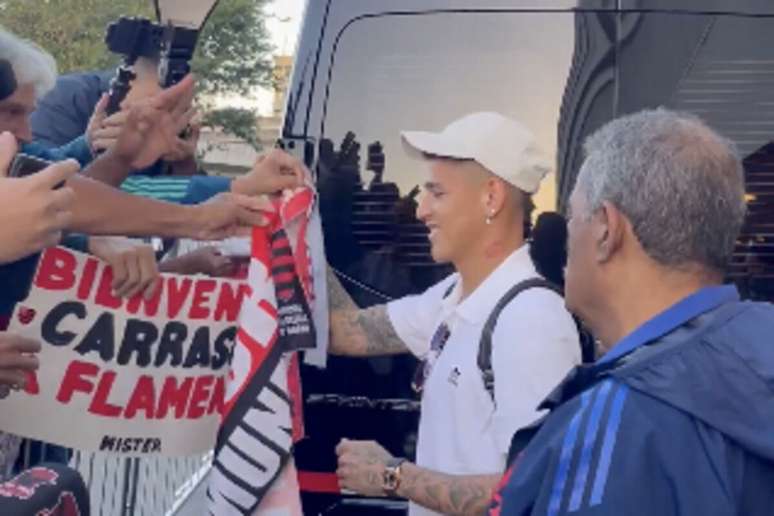 Carrascal chega para ser o novo refor&ccedil;o do Flamengo &ndash;