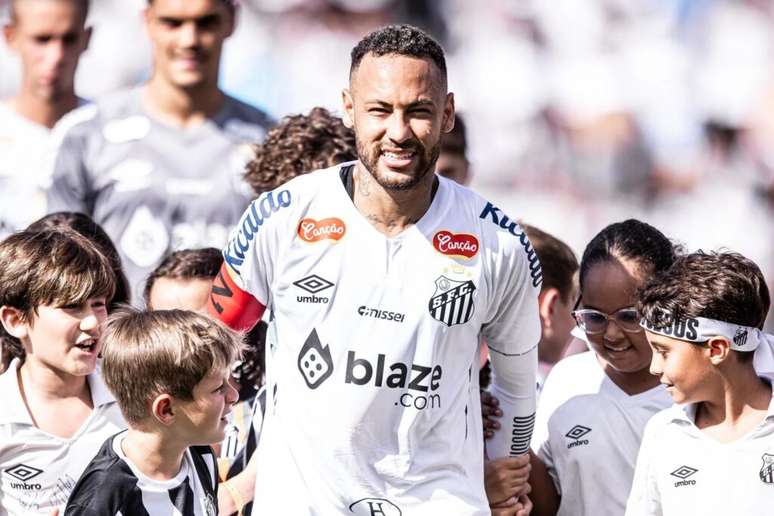 Neymar em campo pelo Santos