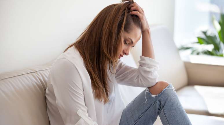 Descubra quais signos amam em silêncio, guardam tudo no peito e depois se arrependem por não terem falado o que sentiam.