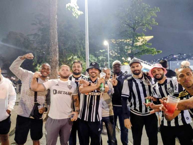 Atl&ccedil;eticanos vieram em bom n&uacute;mero ao Maraca &ndash;