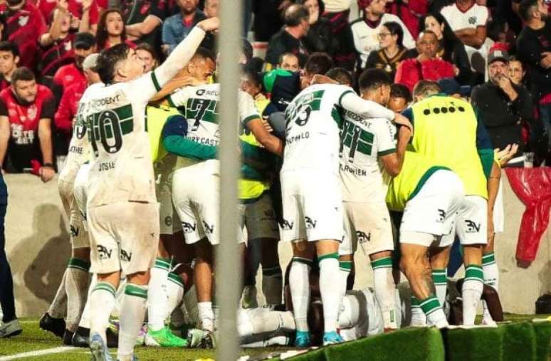 Vila Nova X Coritiba: where to look, formations and arbitration Vila Nova X Coritiba: where to look, formations and arbitration