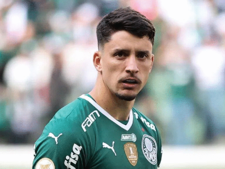 Joaquín Piquerez é titular absoluto da lateral do Palmeiras 