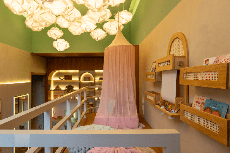 Mezzanine is a creative way to optimize environments with a limited space project: Marta Martins |