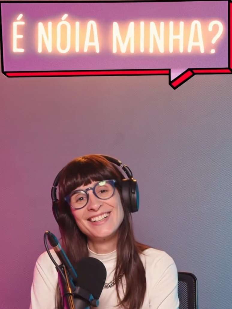 Camila Fremder é apresentadora de dois podcasts e divertiu a web