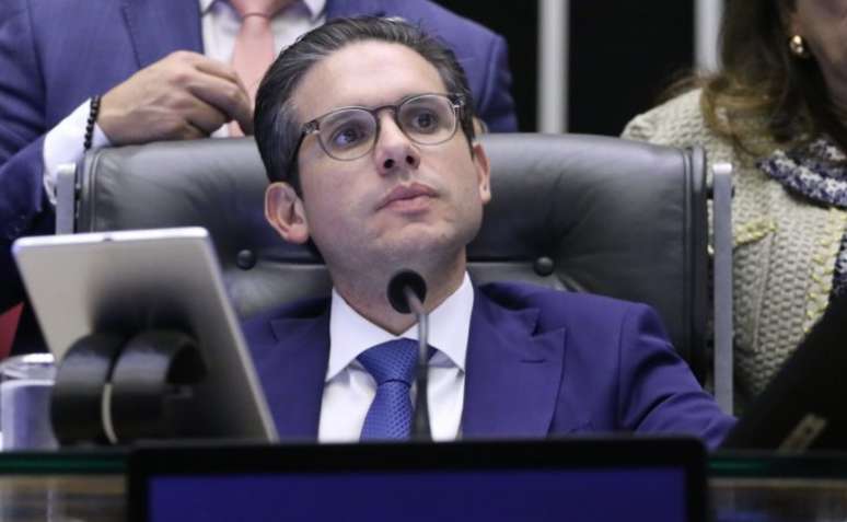 O presidente da Câmara, Hugo Motta (Republicanos-PB), oficializou a perda de mandato de sete deputados após decisão do STF sobre a nova regra das sobras eleitorais