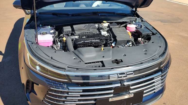 Linha 2026 do sed&atilde; h&iacute;brido chin&ecirc;s ganha nova cor de pintura e pacote ADAS 2 de condu&ccedil;&atilde;o semiaut&ocirc;noma