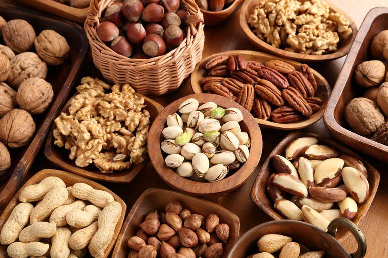Oil seeds are excellent alternative eggs as they are rich in proteins and help to regulate the intestine 