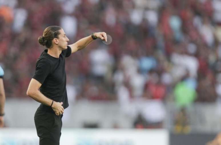 Filipe Luis crê em Flamengo com condições de eliminar o Atlético –